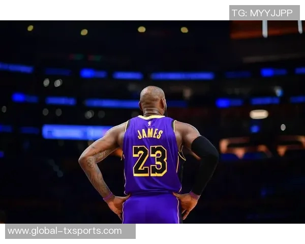 全明星阵容深度剖析:詹姆斯入选引争议申京应替代布克成最佳选择 全明星阵容深度剖析:詹姆斯入选引争议申京应替代布克成最佳选择